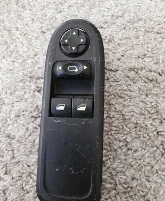 Peugeot 308 Electric window control switch 96565186XT