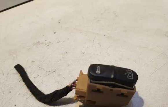 Central locking switch button