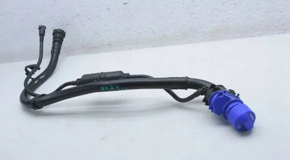 Peugeot 308 Fuel tank filler neck pipe 9813850980