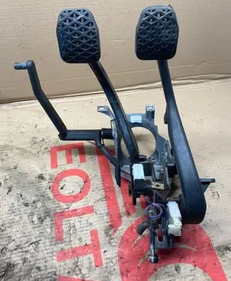 BMW 5 E39 Pedal assembly 1164854
