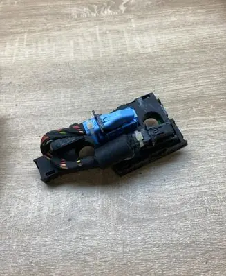 Peugeot Partner Central body control module 6105HT