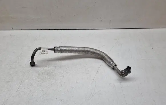 BMW 2 F46 Turbo turbocharger oiling pipe/hose 8513614