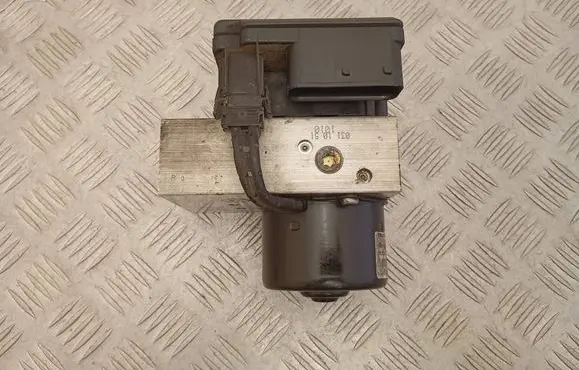 Volvo S70 V70 V70 XC ABS Pump 9496945 9496946