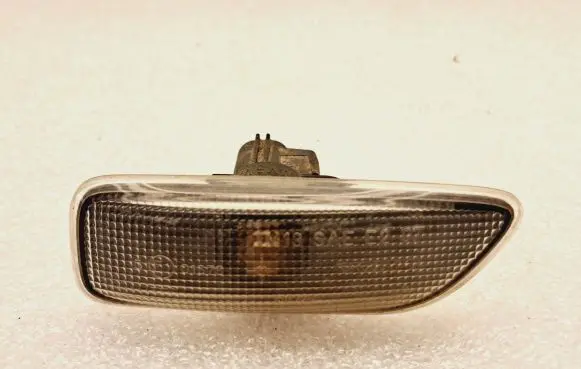 Volvo V70 Front fender indicator light 9178688