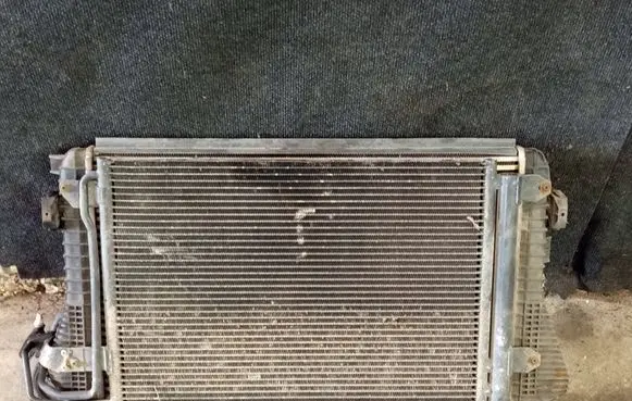Volkswagen Golf V Intercooler radiator 1K0121345E