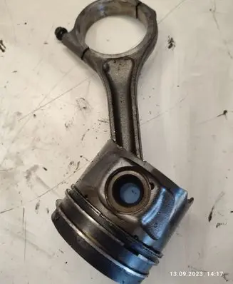 Land Rover Range Rover Sport L320 Piston with connecting rod