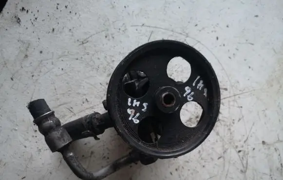 Opel Insignia A Power steering pump 13309339