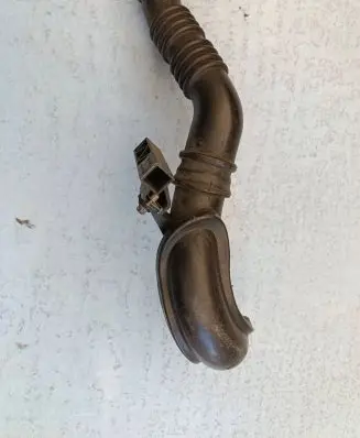Opel Astra J Air intake hose/pipe 13265279 15616912