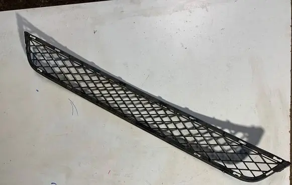 BMW X3 F25 Front bumper lower grill 7210462