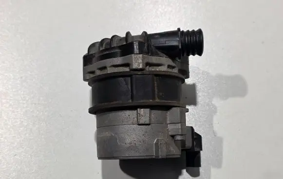 Volvo V60 Electric auxiliary coolant/water pump 31293979