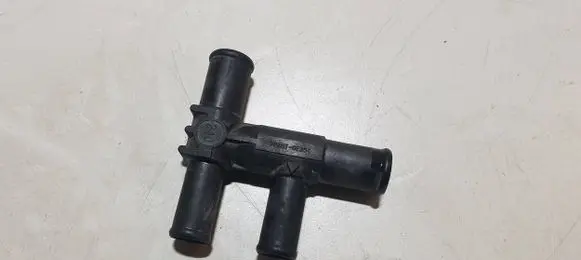 Toyota RAV 4 (XA40) Engine coolant pipe/hose PA6TGF35
