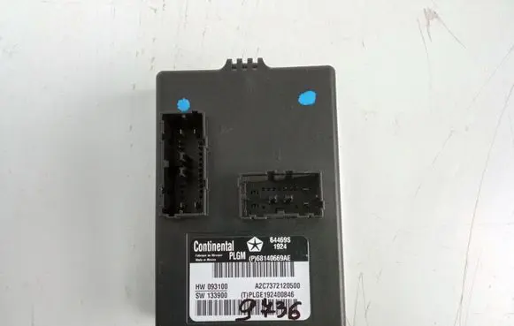 Jeep Grand Cherokee Tailgate/trunk control unit/module 68140669AE