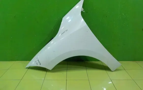 Renault Megane III Fender PRZOD LEWY
