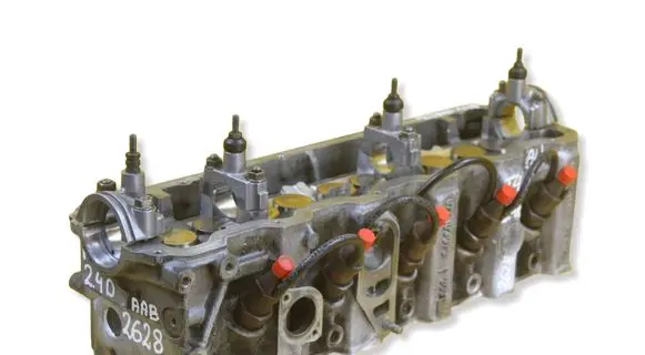 Volkswagen Transporter - Caravelle T4 Engine head 074103373
