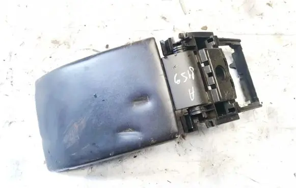 Volvo V70 Armrest 30715140
