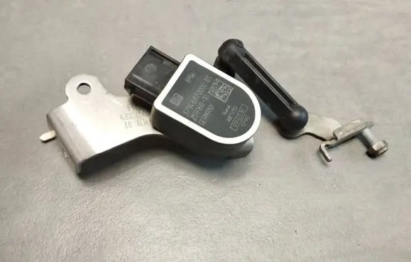 BMW 7 G11 G12 Rear height level sensor lever 6861329