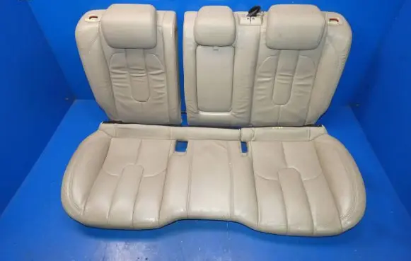 Land Rover Evoque I Second row seats 