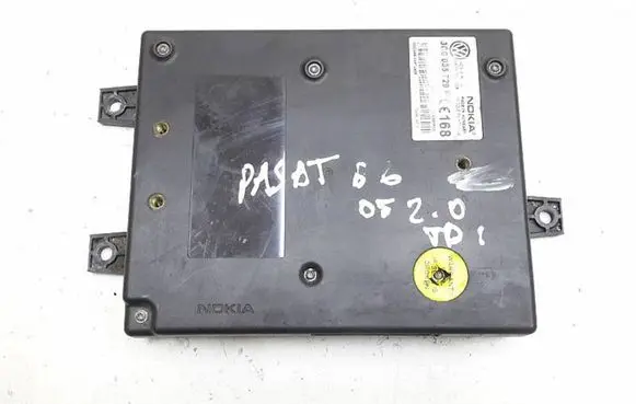 Volkswagen PASSAT B6 Phone control unit/module 3C0035729F 00100AE8FFD0 523499