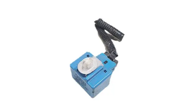 Toyota Avensis T220 Other relay E11020100