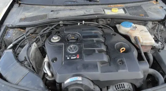 Volkswagen PASSAT B5.5 Engine AVF