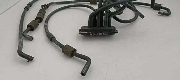 Volkswagen Golf V Vacuum line/pipe/hose 03G131051AE