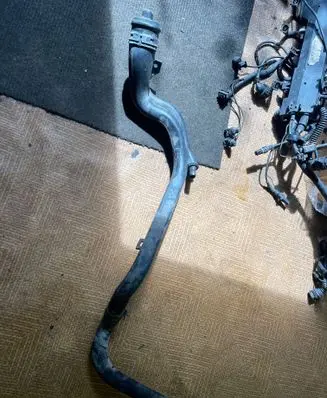 BMW 7 E38 Fuel tank filler neck pipe 1181922
