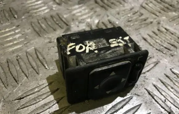 Subaru Forester SF Wing mirror switch