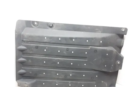 KIA Sportage Engine splash shield/under tray 84147F1500