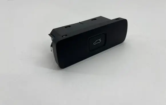Volvo XC40 Tailgate opening switch 32350330 24W164 T24160085801