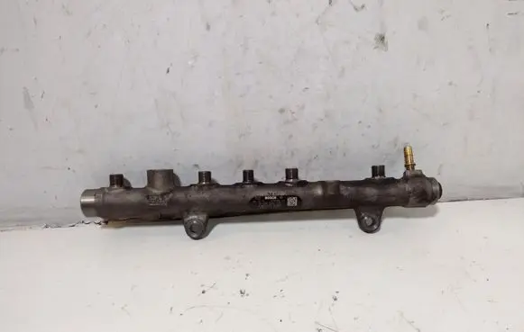 Renault Scenic II - Grand scenic II Fuel main line pipe 8200715503 0445214115 H418278