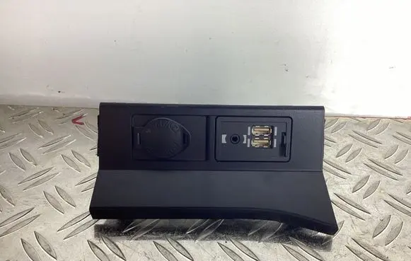 Lexus RX 450H USB socket connector 8619078010 5893248030