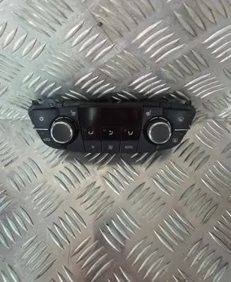 Opel Insignia A Climate control unit 13273102