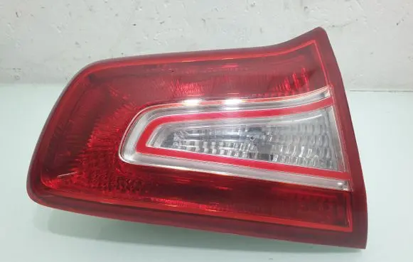 KIA Sportage Tailgate rear/tail lights