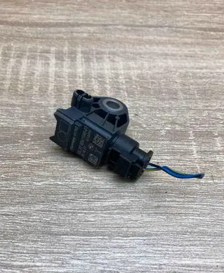 BMW 5 G30 G31 Airbag deployment crash/impact sensor 9341546 913350
