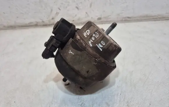 Audi A6 S6 C6 4F Engine mount bracket 4F0199382H