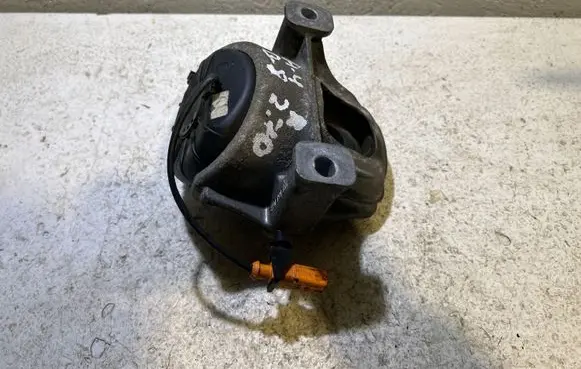 Audi A4 S4 B8 8K Engine mount bracket 8K0199381