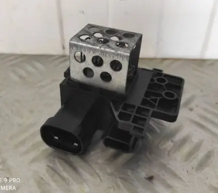 Renault Megane IV Other relay 255507326R 1809181249 F2182012