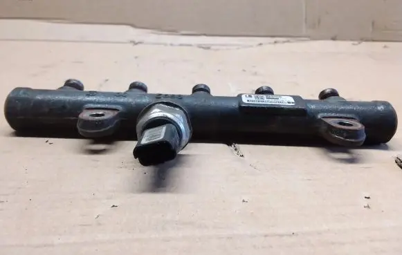 Citroen C4 Grand Picasso Fuel pressure regulator 9681649580