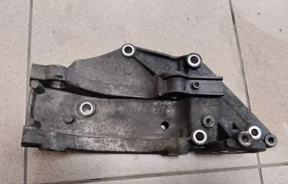 Ford Focus C-MAX Generator/alternator bracket 9650034280
