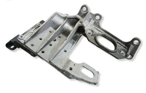 Nissan Qashqai+2 Engine mounting bracket 