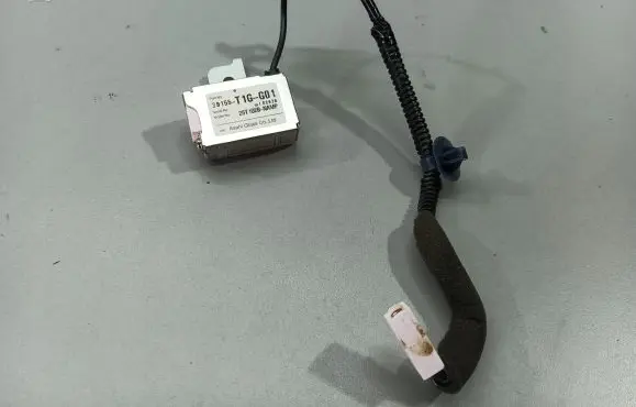 Honda CR-V Aerial antenna amplifier 39155-T1G-G01