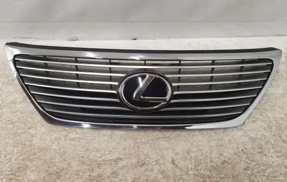 Lexus IS III XE30 Front bumper upper radiator grill