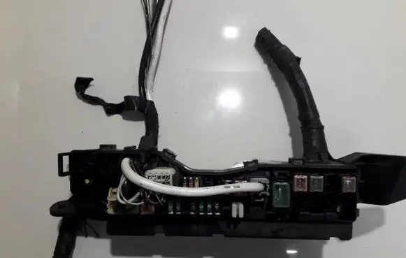 Toyota Avensis T250 Fuse box set