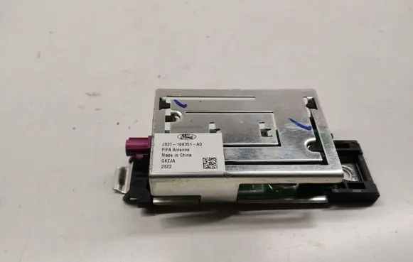 Ford Ranger IV Aerial antenna amplifier GKZJA