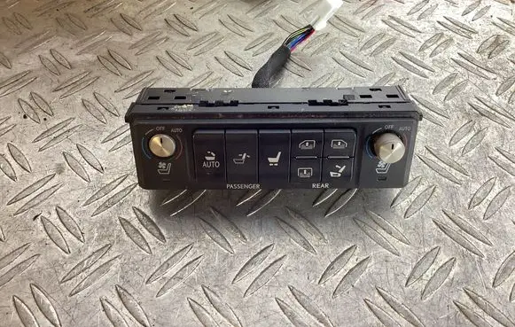 Lexus LS 460 - 600H Seat heating switch 15C978