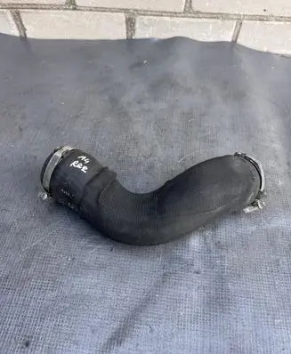 Intercooler hose/pipe