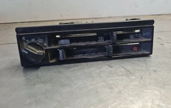 Volkswagen PASSAT B2 Climate control unit 321819045C