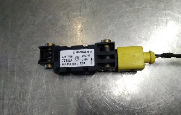 Audi A6 S6 C5 4B Airbag deployment crash/impact sensor 8E0959643E