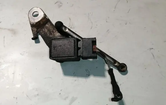 BMW 5 E60 E61 Headlight/headlamp level sensor 1093697