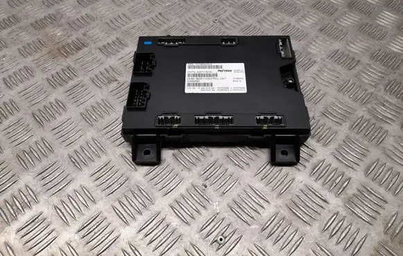 Tesla Model S Central body control module 101090600C 30003433